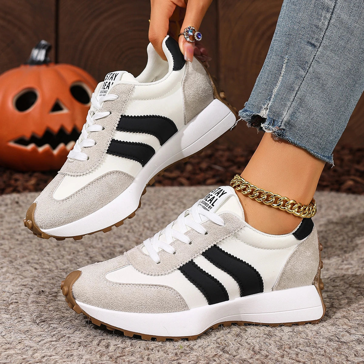 Women's Retro Flat Sneakers