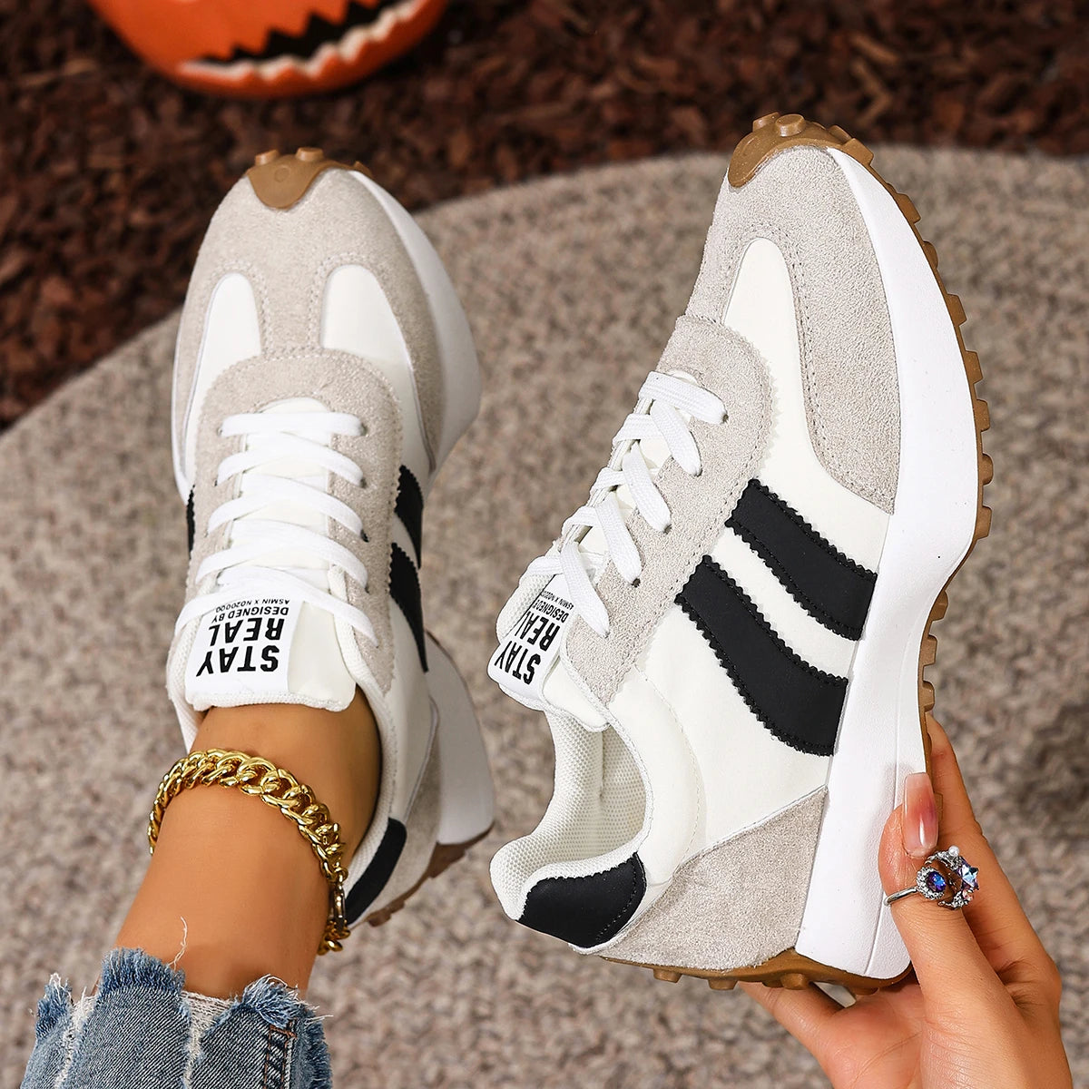 Women's Retro Flat Sneakers