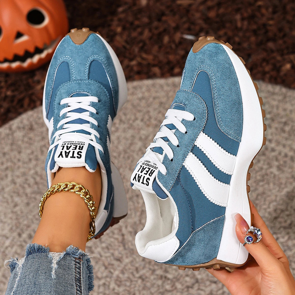 Women's Retro Flat Sneakers